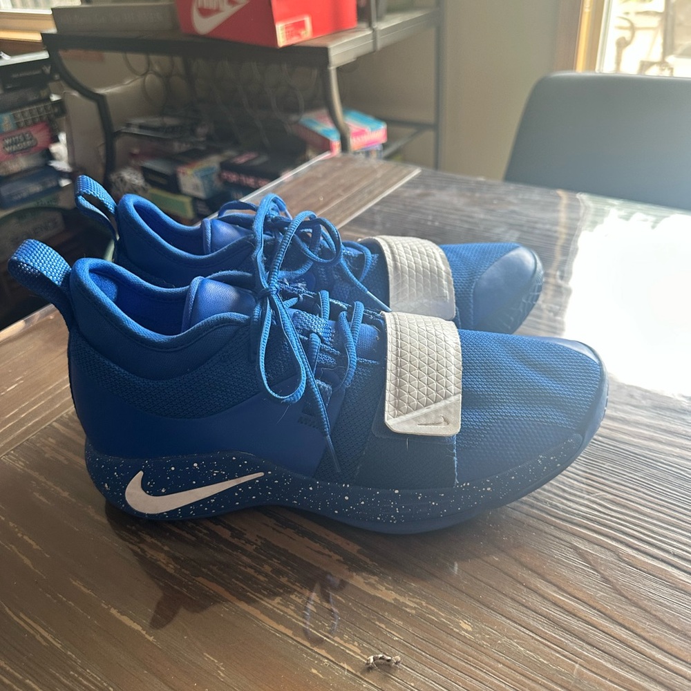 Men’s Nike Paul George basketball shoes